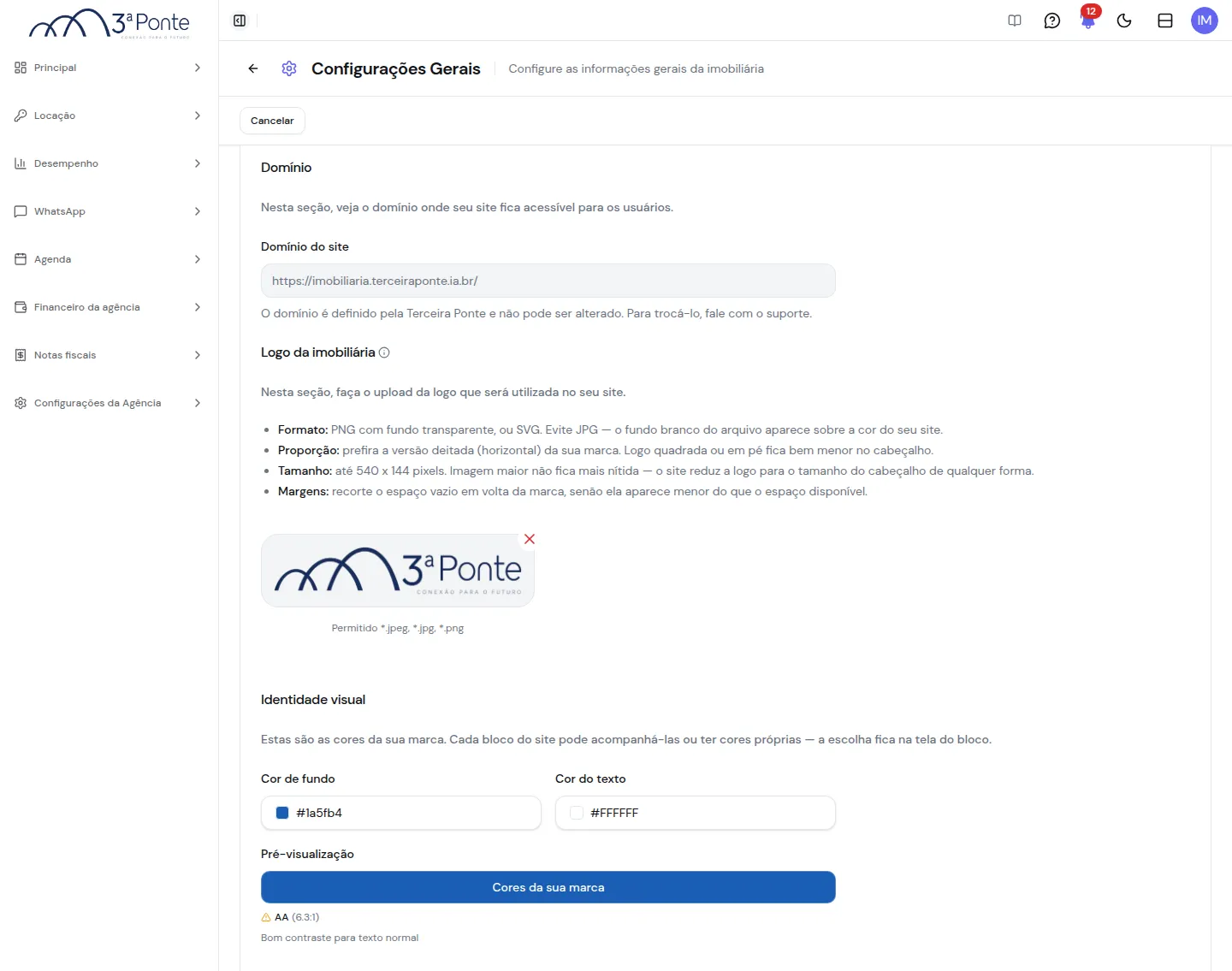 Tela de configurações gerais com o domínio do site só de leitura, a logo da imobiliária com as orientações e a identidade visual com as duas cores e a pré-visualização